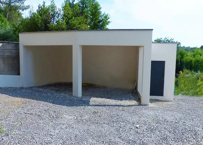 Des Oliviers - 4 Pers - Piscine * Bagard